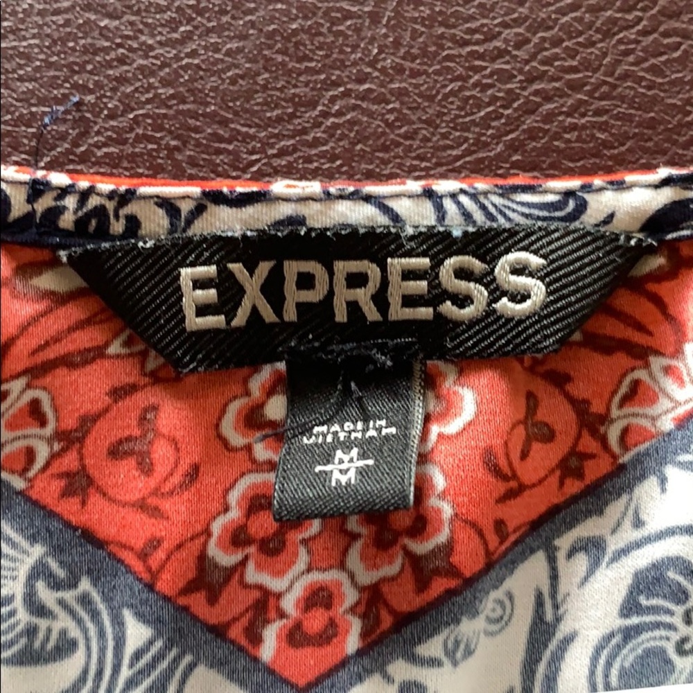 Express top - Picture 3 of 3